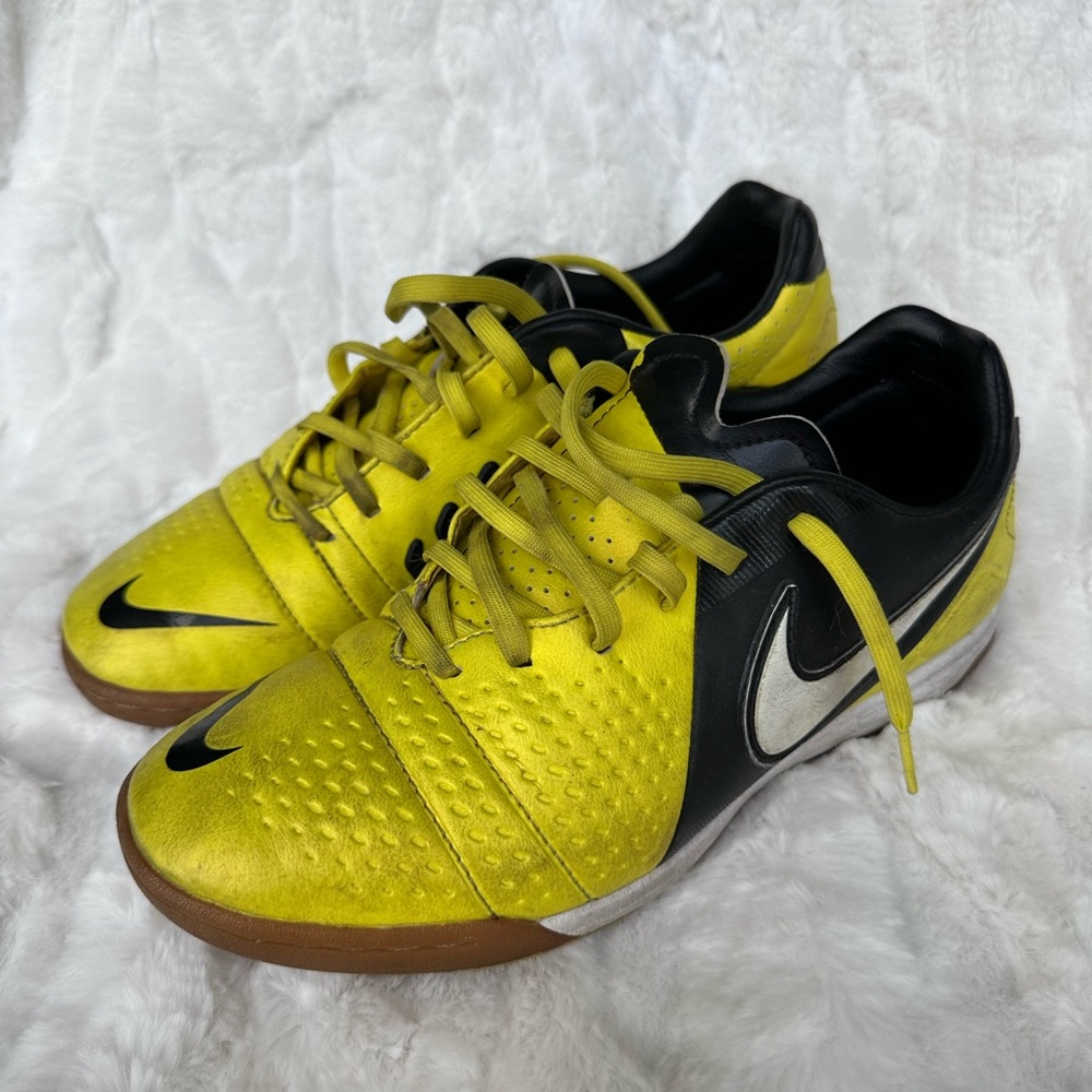 Nike CTR360 LIBRETTO III IC Yellow Black Indoor Soccer Show